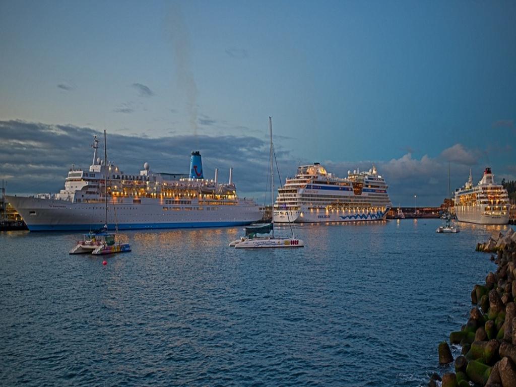 Guest House Santa Maria Funchal  Buitenkant foto